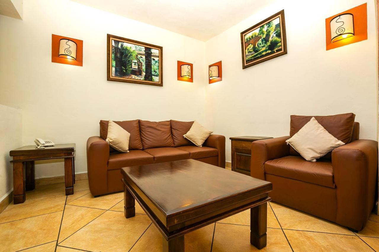 Hotel Casa Del Virrey & 2*